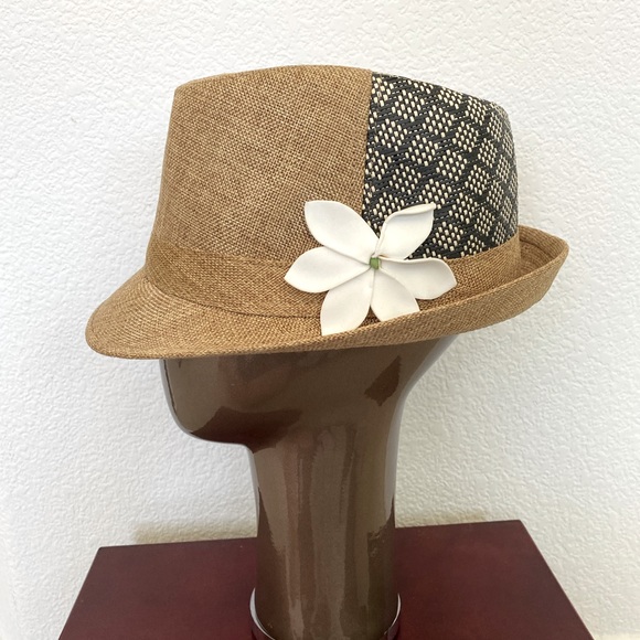 Fedora w/Tiare Flower - Picture 1 of 6